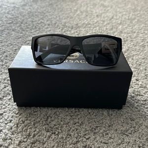 Versace - Sunglasses